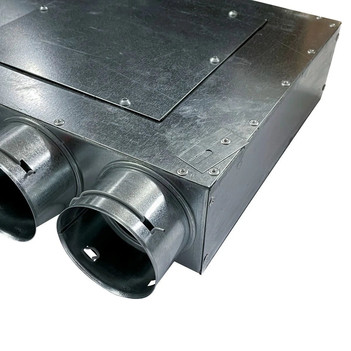 Quiet-Vent 75mm 12 Point Adjustable Top Entry Distribution box 150mm spigot - Image 4